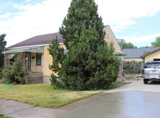 113 N Sumner Ave, Newcastle, WY 82701