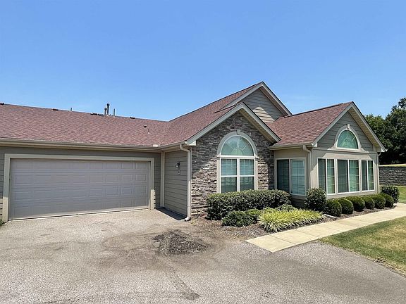 2nd image of 1674 E Southfield Cir