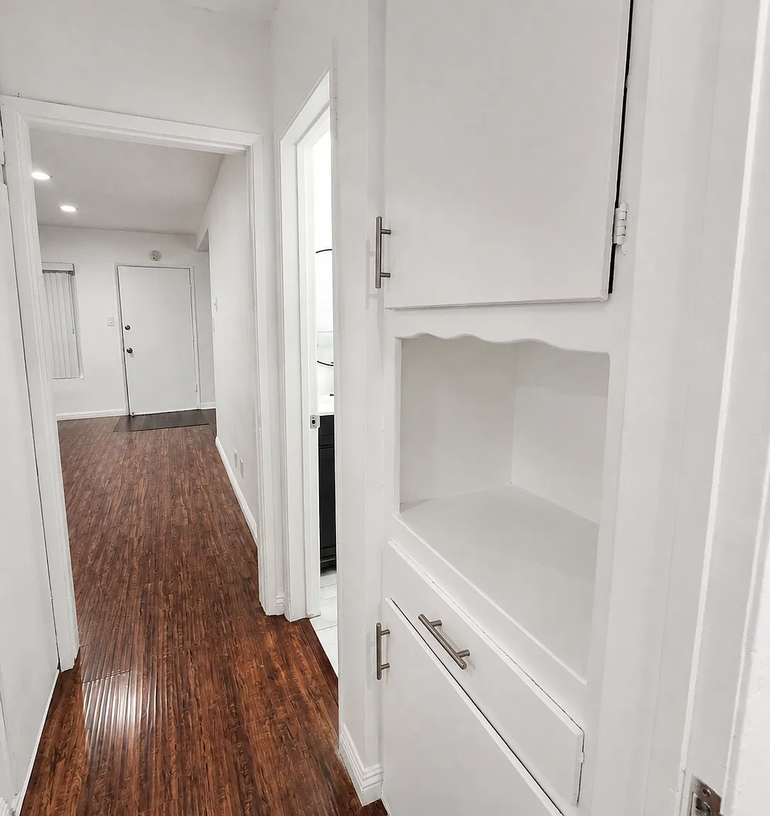 2 bed, 1100 sqft, $2,250 — Photo 2