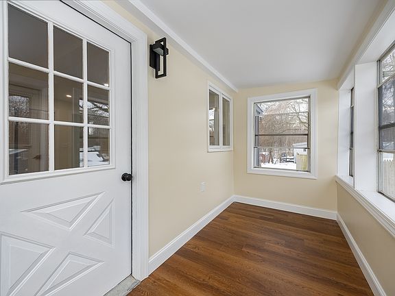 4th image of 534 River Rd