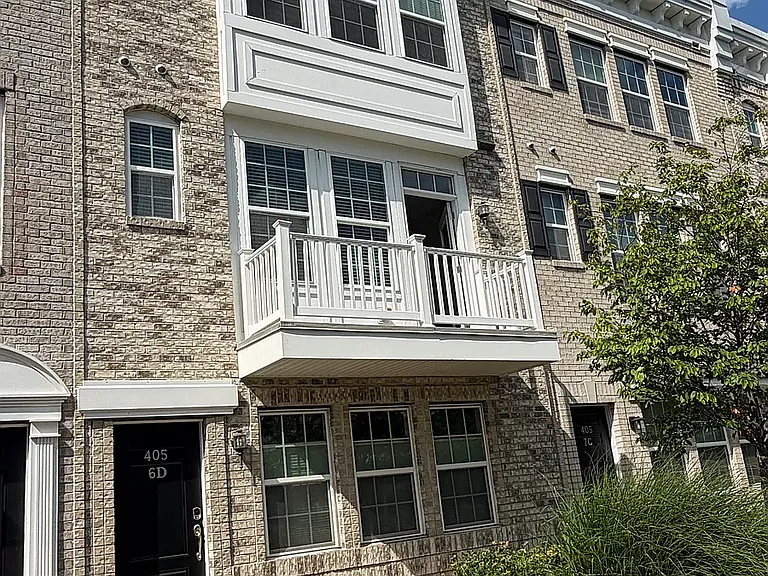 405 Monroe Ave — Photo 2