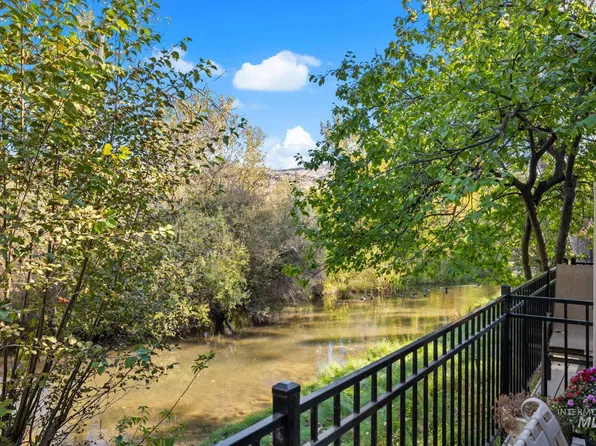 1953 S Wood Duck Ln, Boise, ID 83706