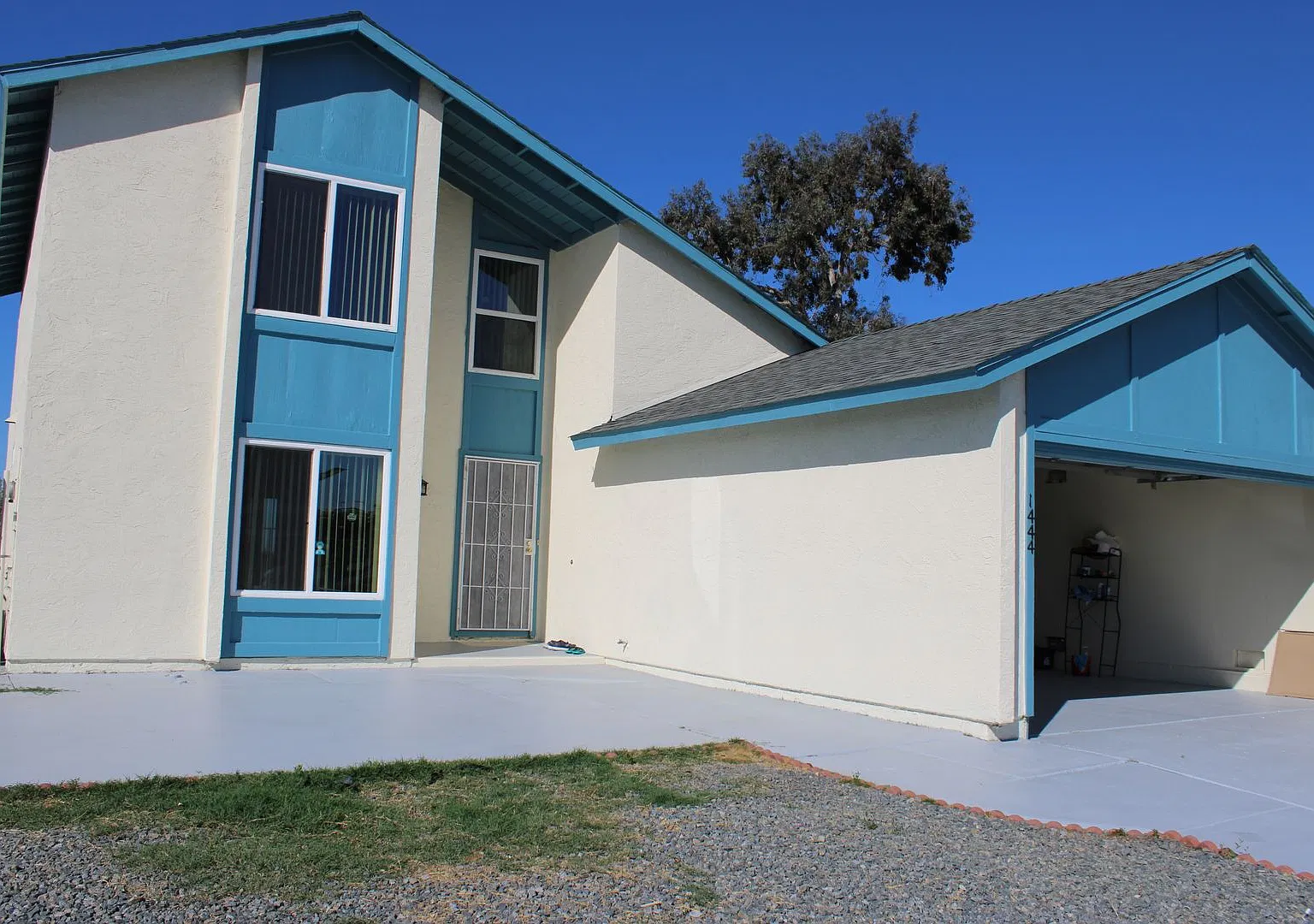 4 Bedroom, 2 Bathroom Home — Photo 1