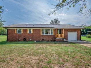 144 Park Cir, New Johnsonville, TN 37134