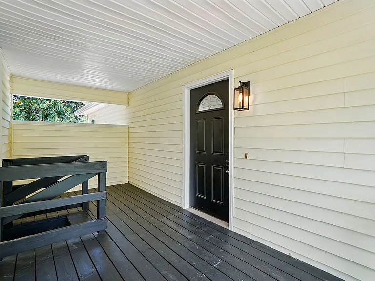 2413 Hoffman St — Photo 3