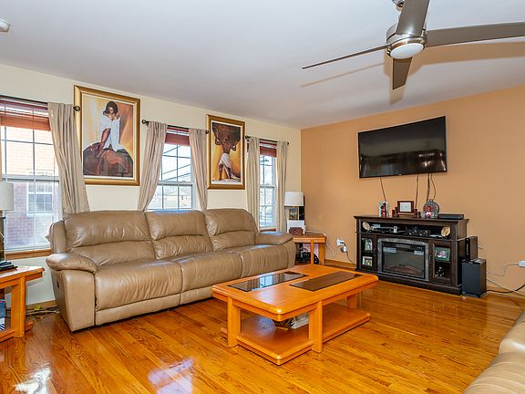 2nd image of 3801 W Columbus Ave Unit 5