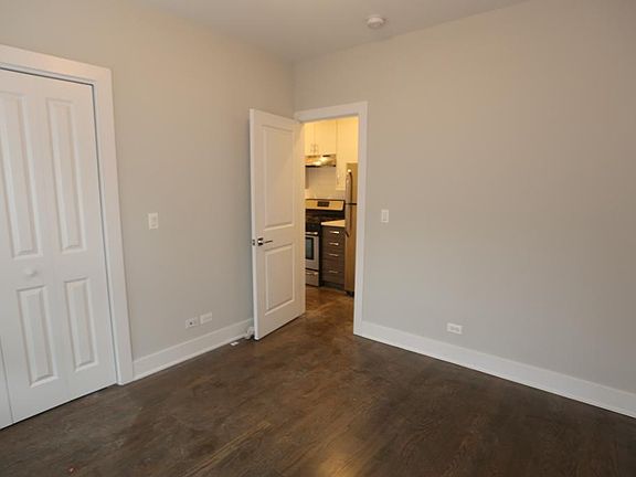 5th image of 3919 N Janssen Ave #3EJA