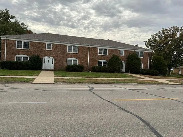 610 W Main St #1-4