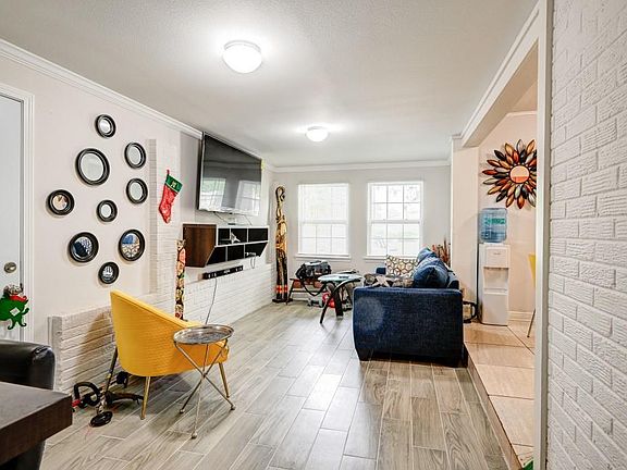 5th image of 3626 De Armas St