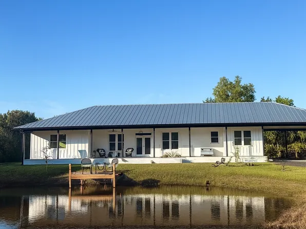 3660 2nd St, Vero Beach, FL 32968