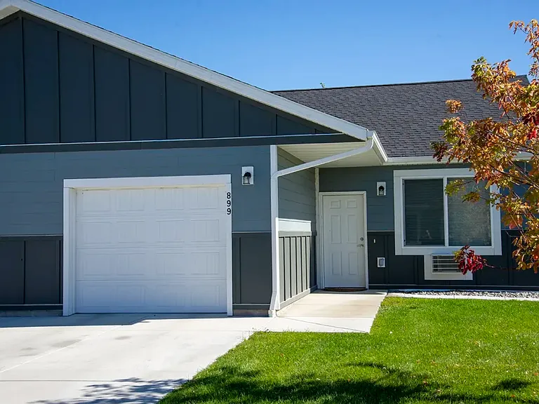 Sapphire Patio Homes Apartments — Photo 15
