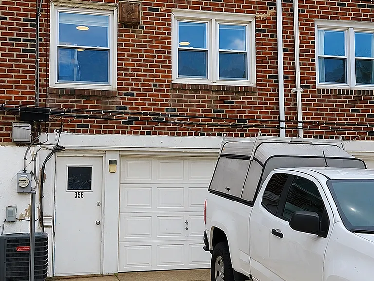 Garage with Private Rear Parking