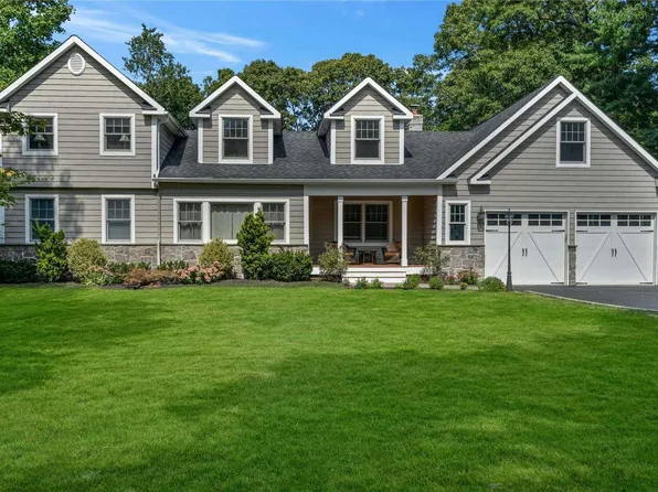 115 Brook Lane, Smithtown, NY 11787