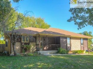 1121 NE Mulberry St, Lees Summit, MO 64086