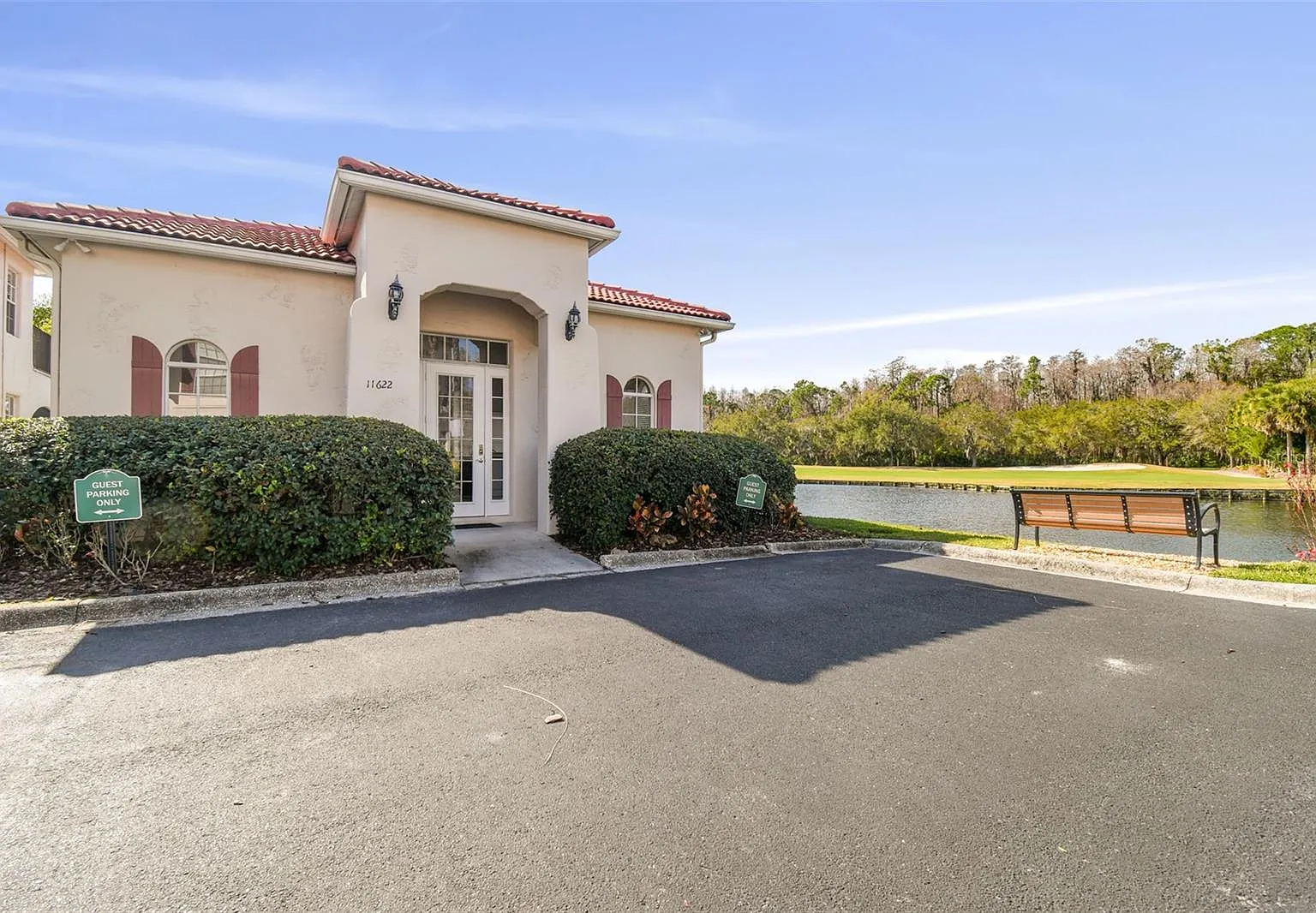 3 bed, 2.5 bath, 2032 sqft, $3,200 — Photo 1