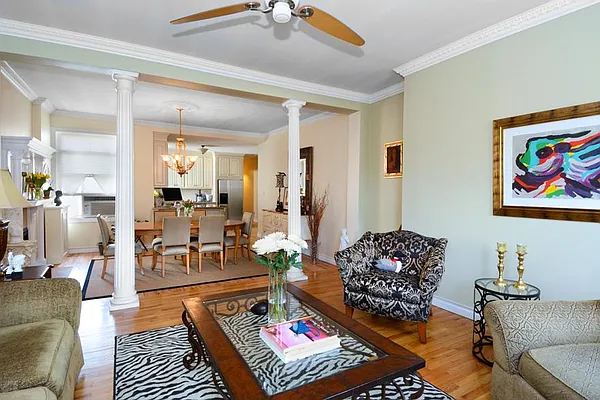 Sold by Brooklyn Bridge | media 15