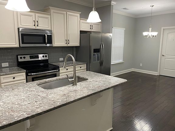 4th image of 1614 Shadow Green Dr #1614