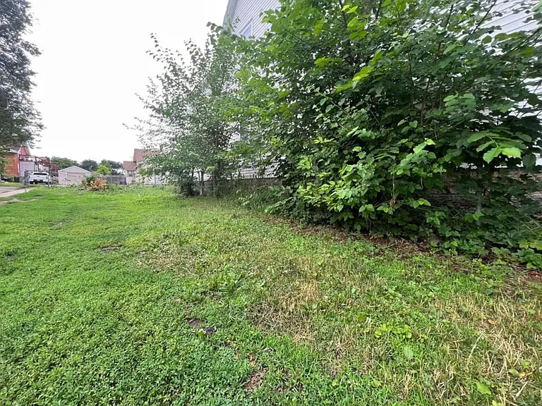 948 Cook Ave E — Photo 19