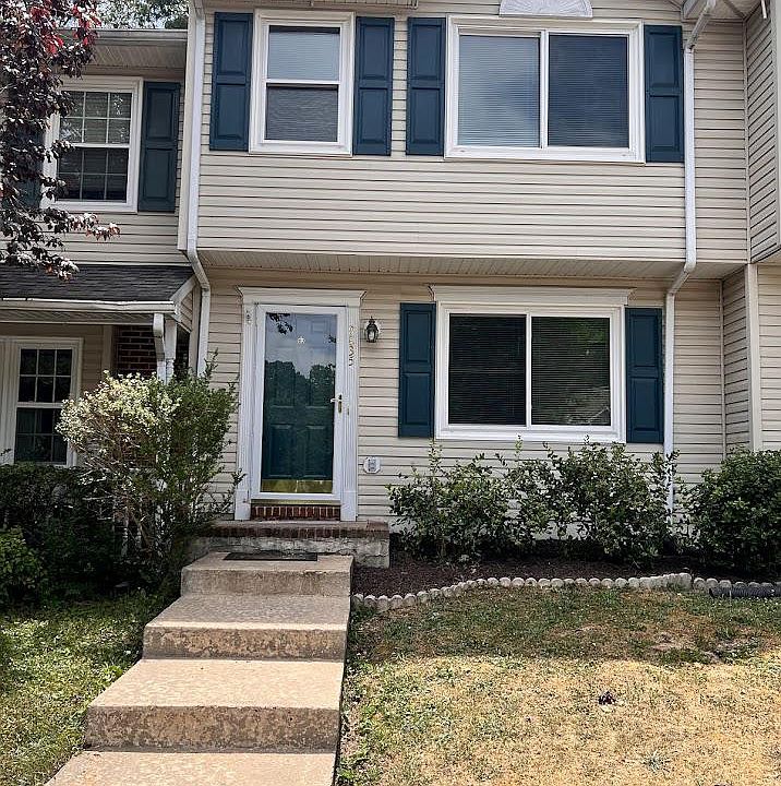1st image of 9835 Dominion Forest Cir