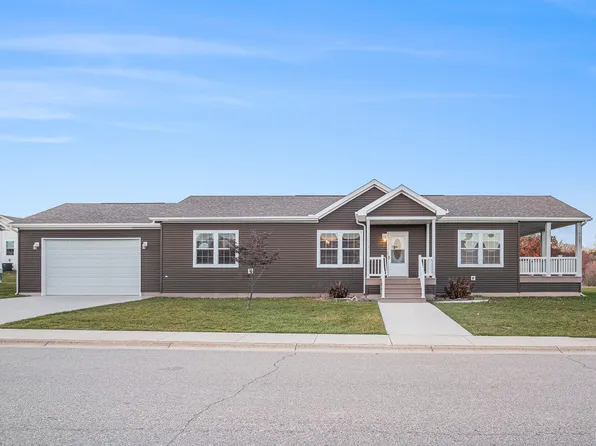 11765 Townsquare Blvd, Rockford, MI 49341