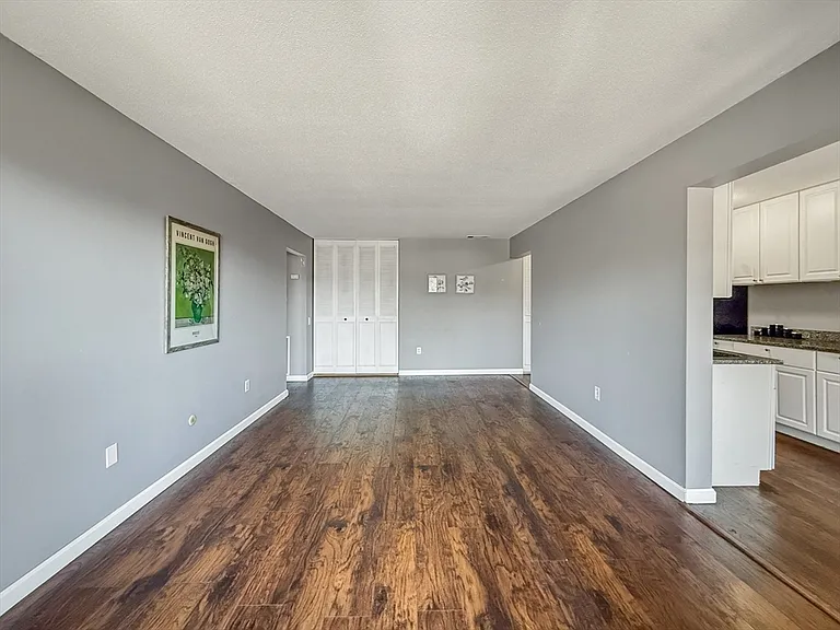 22 Shrewsbury Green Dr #I — Photo 7
