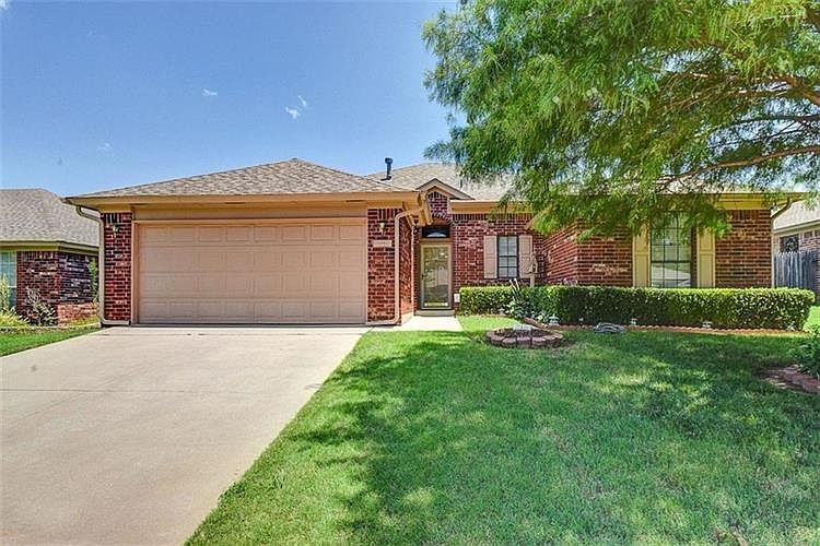 1st image of 201 Mountain Oaks Dr