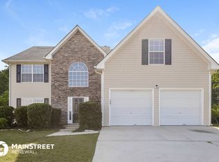 9356 Carnes Crossing Cir, Jonesboro, GA