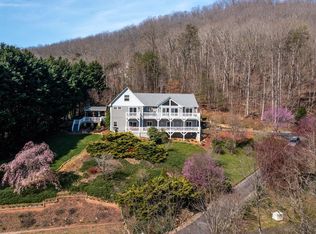 255 Ash Branch Cir, Hayesville, NC 28904