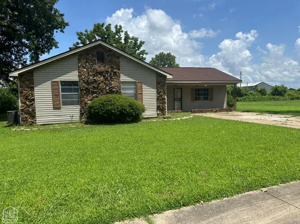 1320 N Lee Cir, Blytheville, AR 72315