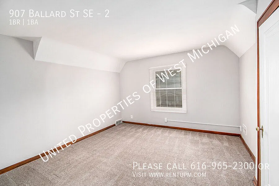 Available Now! | 1 Bedroom 1 Bath Upper Level Apartment in the South East End Neighborhood of Gra... — Photo 3