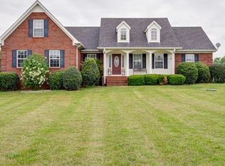 512 Logue St, Chapel Hill, TN 37034