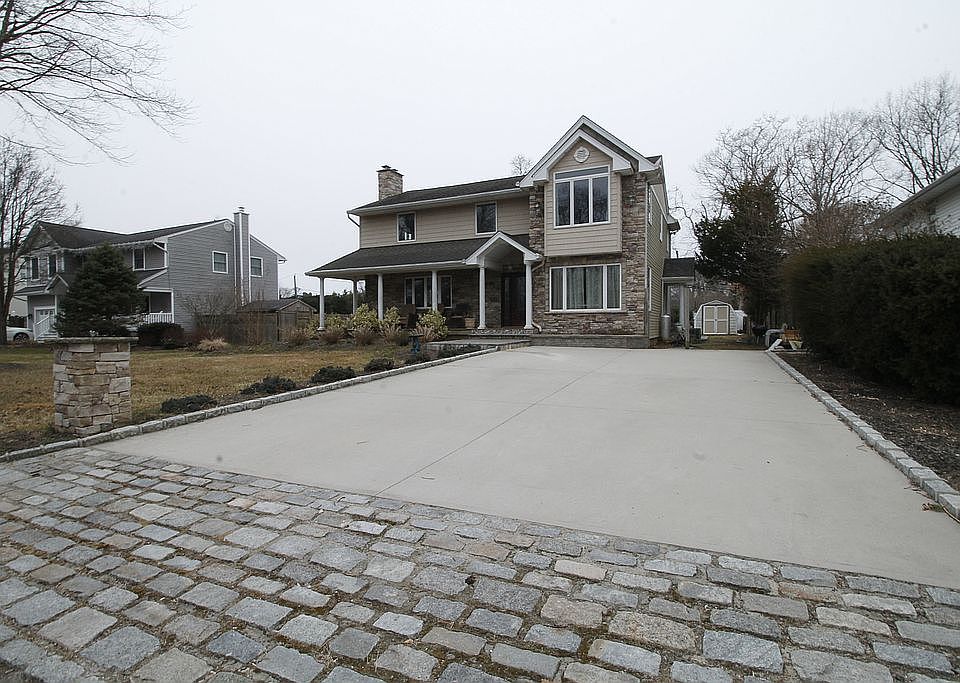 1st image of 278 Overlook Dr