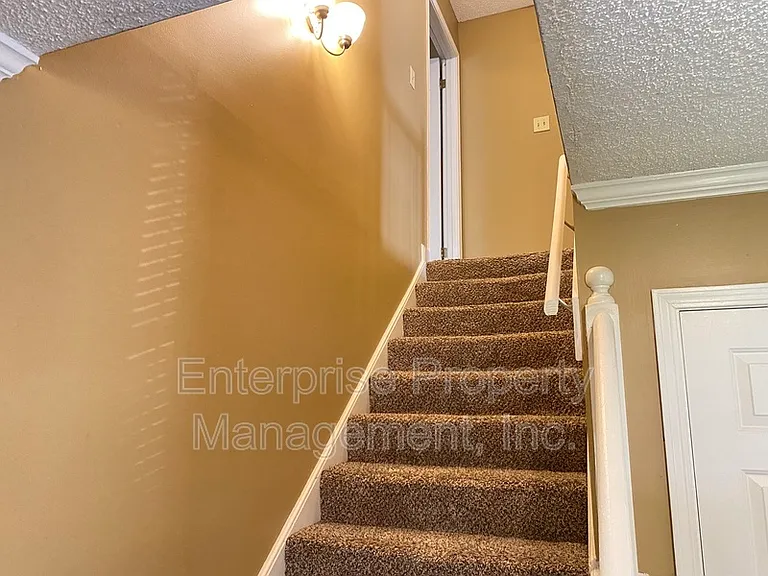 7828 Bland Ln — Photo 23