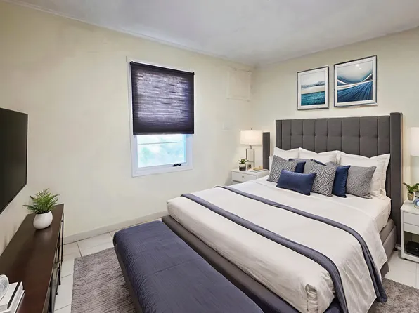 132 42nd Street image 4 of 14