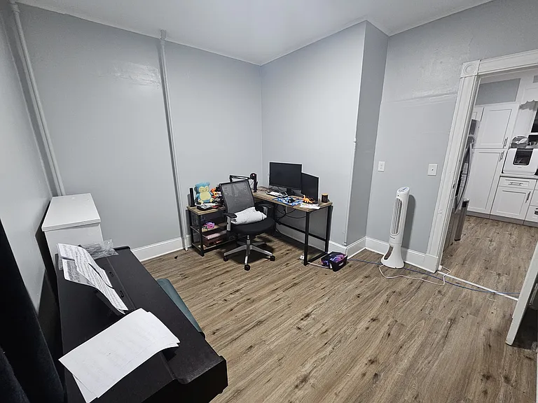 443-445 Hamilton St #1 — Photo 7