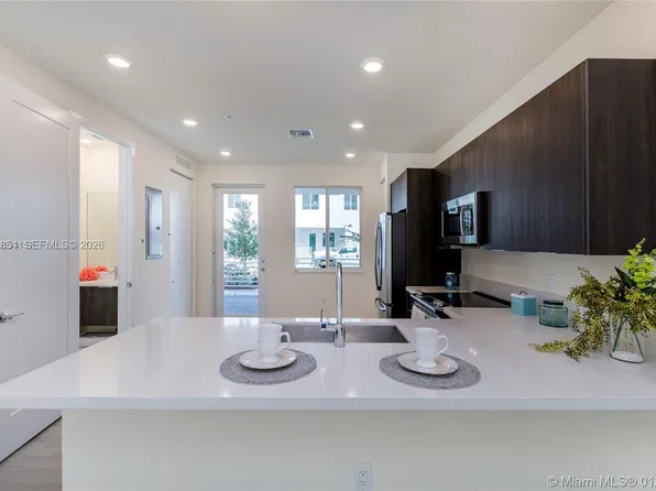 10226 NW 64th Ter APT 102, Doral, FL 33178