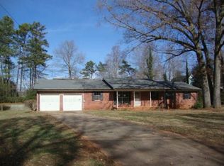 3521 Springdale Forrest Cir, Gainesville, GA 30506