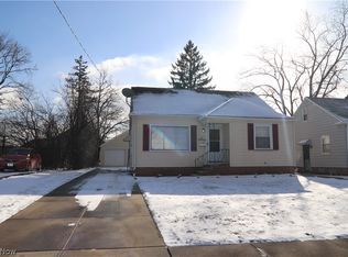 16 Leyton Rd, Bedford, OH 44146