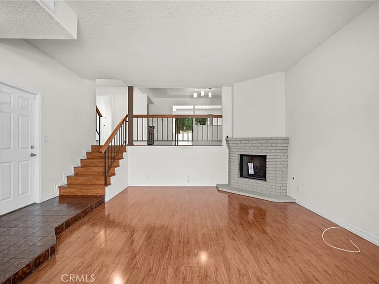 7100 Balboa Blvd #803 — Photo 9