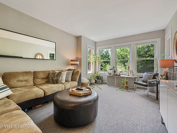 4th image of 3933 N Paulina St