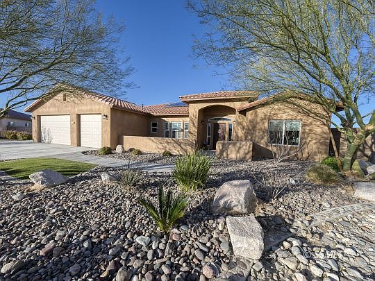 2nd image of 100 W Rancho Del Cerro
