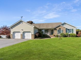 11 Osmun Rd, Hackettstown, NJ 07840