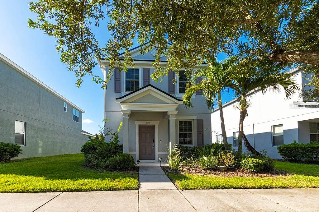 2 bed, 2.5 bath, 1360 sqft, $2,300 — Photo 2