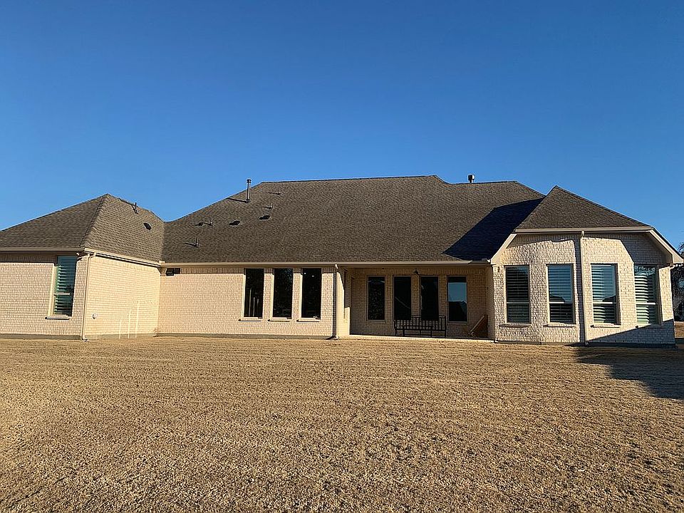 2nd image of 704 Gean Trl