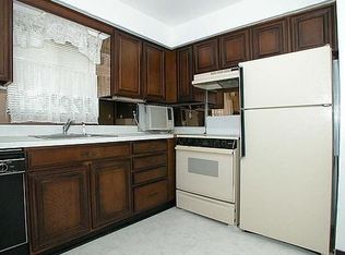 2500 Woodlawn Dr, Bristol, PA