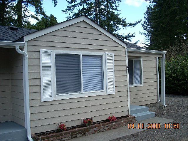 1st image of 9707 Newgrove Ave SW Unit 3
