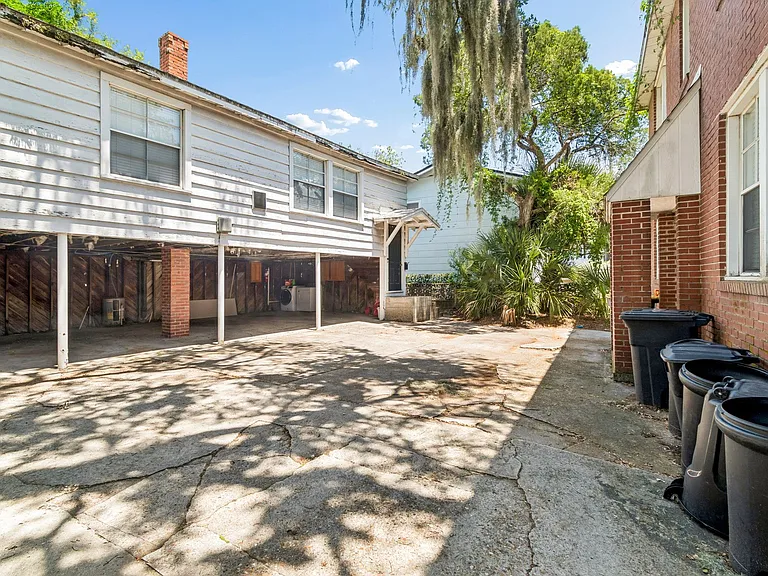 1037 Riviera St — Photo 20
