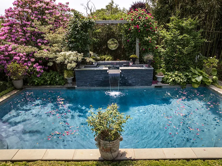 12 Huntington Ln — Photo 18