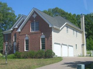 79 Harris Dr, North Attleboro, MA 02760