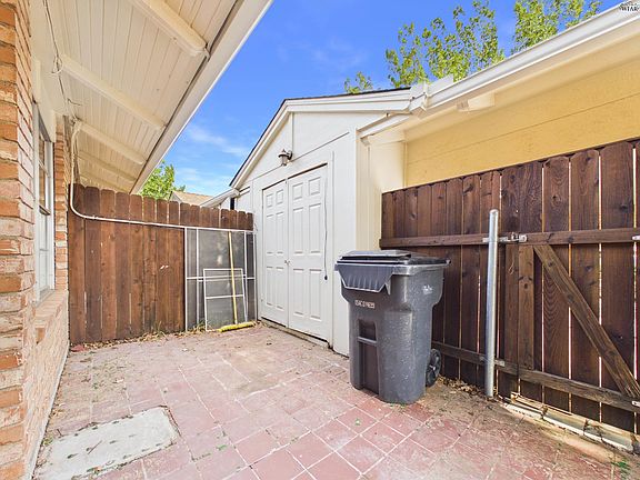 4th image of 4501 Spanish Trce APT 2